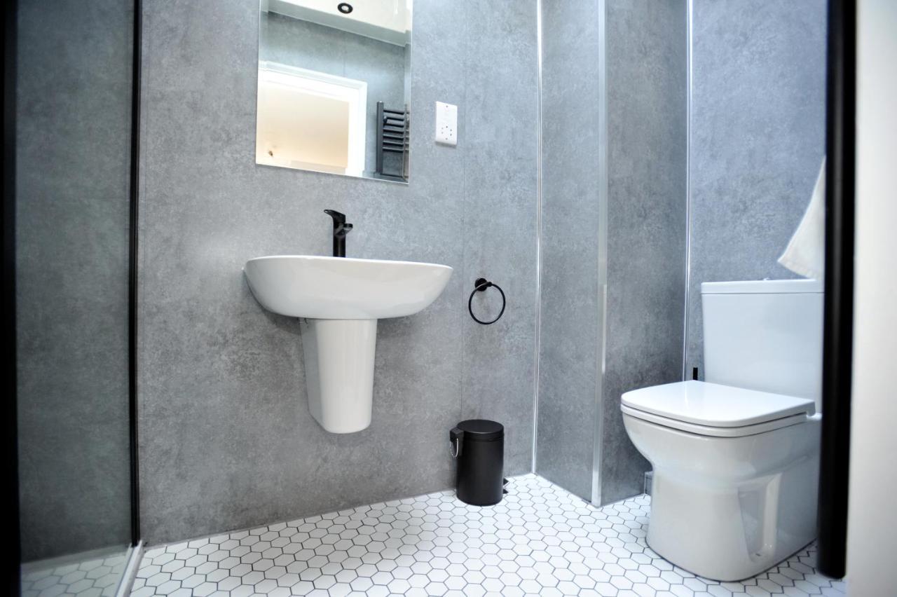 Beechurst Serviced Apartments Τσέλτενχαμ Εξωτερικό φωτογραφία